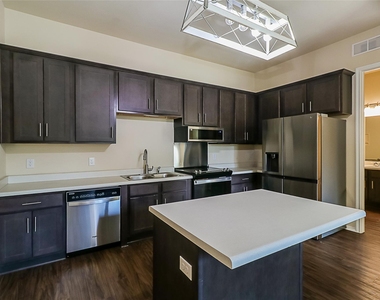 8601 W Gate Blvd - Photo Thumbnail 7