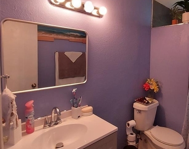 2303 Dover Rd - Photo Thumbnail 6