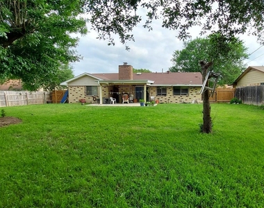 2303 Dover Rd - Photo Thumbnail 14