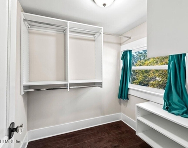 2843 Oak Street - Photo Thumbnail 55
