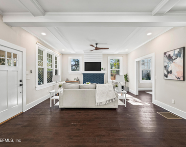 2843 Oak Street - Photo Thumbnail 84
