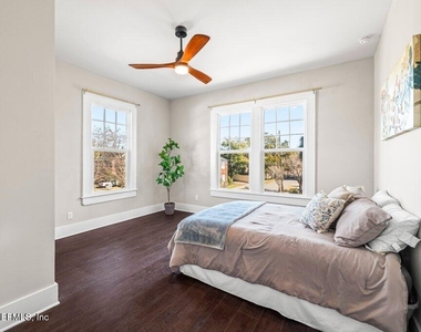 2843 Oak Street - Photo Thumbnail 58