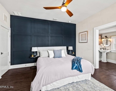 2843 Oak Street - Photo Thumbnail 47
