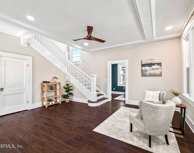 2843 Oak Street - Photo Thumbnail 33