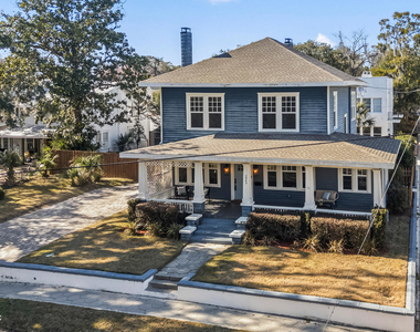 2843 Oak Street - Photo Thumbnail 5