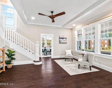 2843 Oak Street - Photo Thumbnail 40