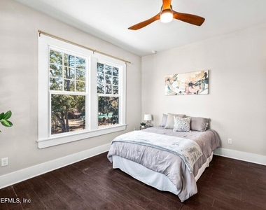 2843 Oak Street - Photo Thumbnail 59