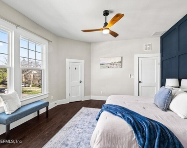 2843 Oak Street - Photo Thumbnail 46