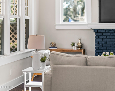 2843 Oak Street - Photo Thumbnail 24