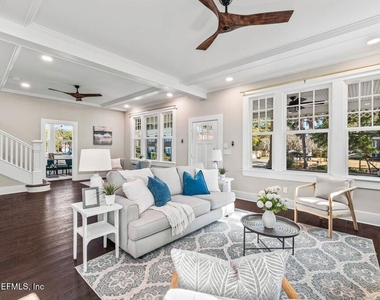 2843 Oak Street - Photo Thumbnail 14