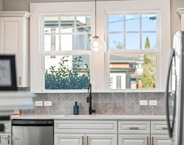 2843 Oak Street - Photo Thumbnail 29
