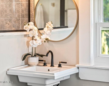 2843 Oak Street - Photo Thumbnail 52