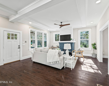 2843 Oak Street - Photo Thumbnail 80