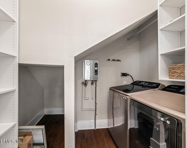 2843 Oak Street - Photo Thumbnail 32
