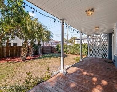 2843 Oak Street - Photo Thumbnail 67