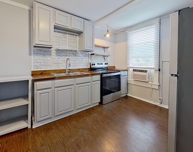 1513 Palm Avenue - Photo Thumbnail 4