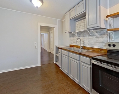 1513 Palm Avenue - Photo Thumbnail 3