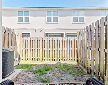 106 Red House Circle - Photo Thumbnail 16