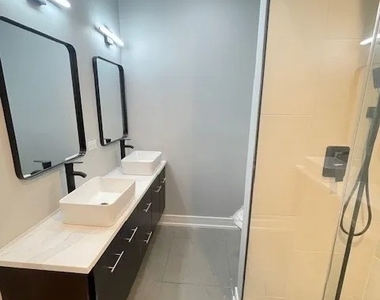 5420 W Belmont Street - Photo Thumbnail 10