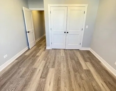 5420 W Belmont Street - Photo Thumbnail 6