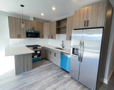 5420 W Belmont Street - Photo Thumbnail 2