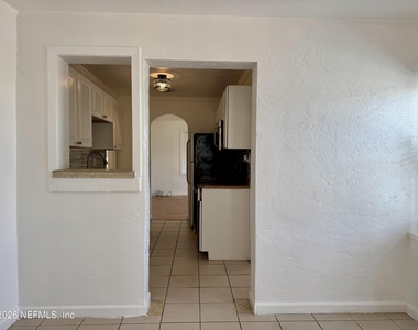 288 Boylston Avenue - Photo Thumbnail 11