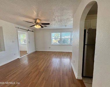 288 Boylston Avenue - Photo Thumbnail 24