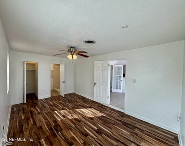 288 Boylston Avenue - Photo Thumbnail 6
