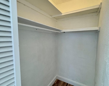 288 Boylston Avenue - Photo Thumbnail 10