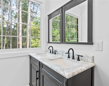 356 W Wieuca Road Ne - Photo Thumbnail 18