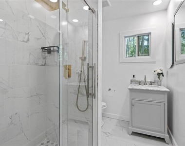 356 W Wieuca Road Ne - Photo Thumbnail 17