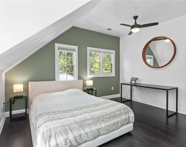 356 W Wieuca Road Ne - Photo Thumbnail 14