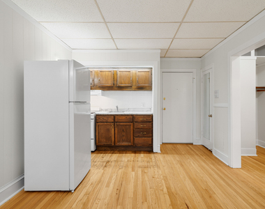 1440 W Howard Street - Photo Thumbnail 2