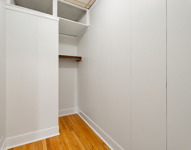 1440 W Howard Street - Photo Thumbnail 10