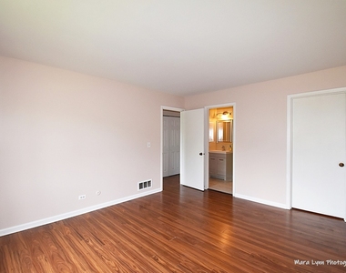 374 Juniper Tree Court - Photo Thumbnail 12