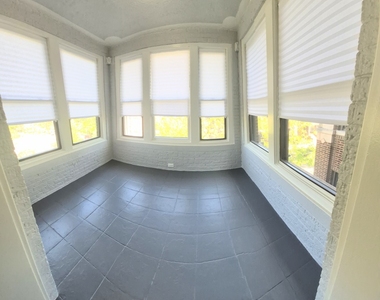 6210 S Eberhart Avenue - Photo Thumbnail 12