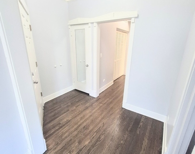 6210 S Eberhart Avenue - Photo Thumbnail 10