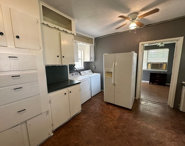 6818 Stearns Street - Photo Thumbnail 4