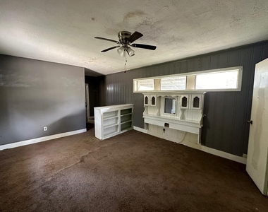 6818 Stearns Street - Photo Thumbnail 6