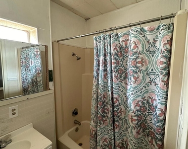 6818 Stearns Street - Photo Thumbnail 15