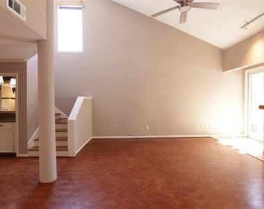 2602 Rice Boulevard - Photo Thumbnail 5