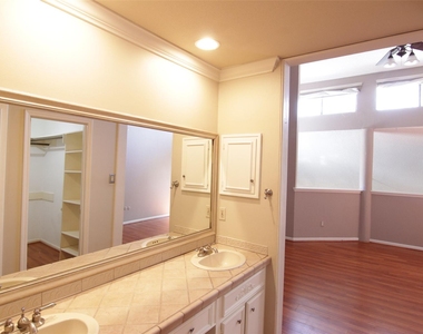 2602 Rice Boulevard - Photo Thumbnail 15