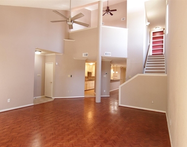 2602 Rice Boulevard - Photo Thumbnail 4