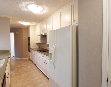 2602 Rice Boulevard - Photo Thumbnail 8
