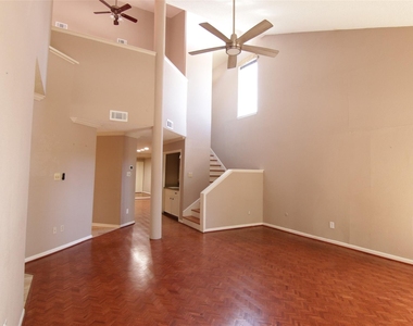 2602 Rice Boulevard - Photo Thumbnail 3