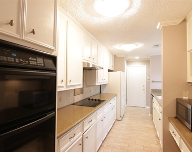 2602 Rice Boulevard - Photo Thumbnail 6