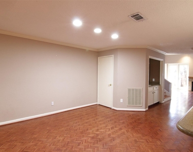 2602 Rice Boulevard - Photo Thumbnail 12