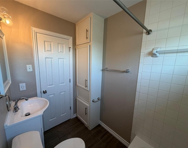 3113 Arbor Street - Photo Thumbnail 5