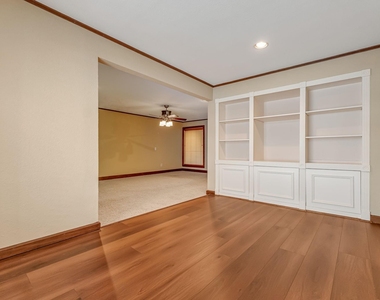 516 S Post Oak Lane - Photo Thumbnail 11