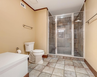 516 S Post Oak Lane - Photo Thumbnail 13